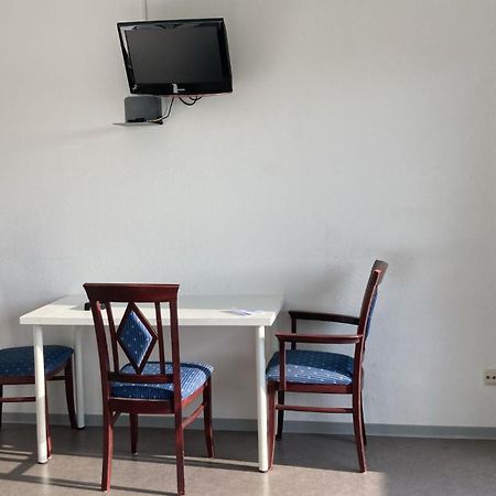 Pension Highway 3 Билефельд Экстерьер фото