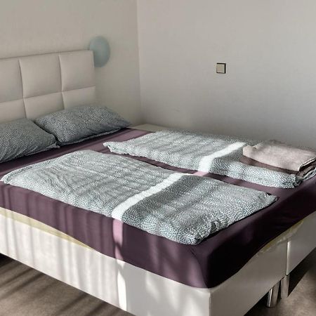 Pension Highway 3 Билефельд Экстерьер фото